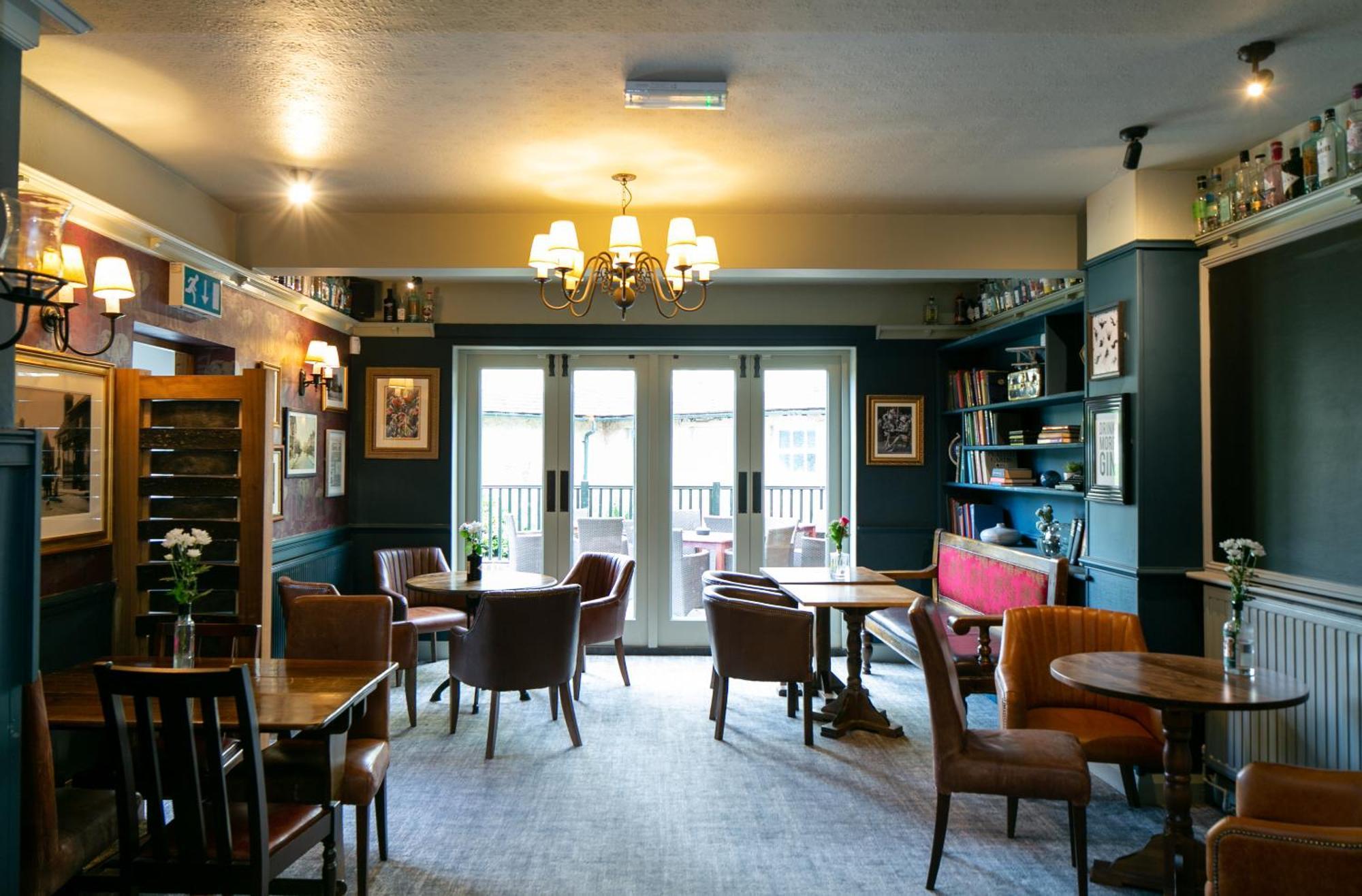 The Cowdray Arms Panzió Worth  Kültér fotó